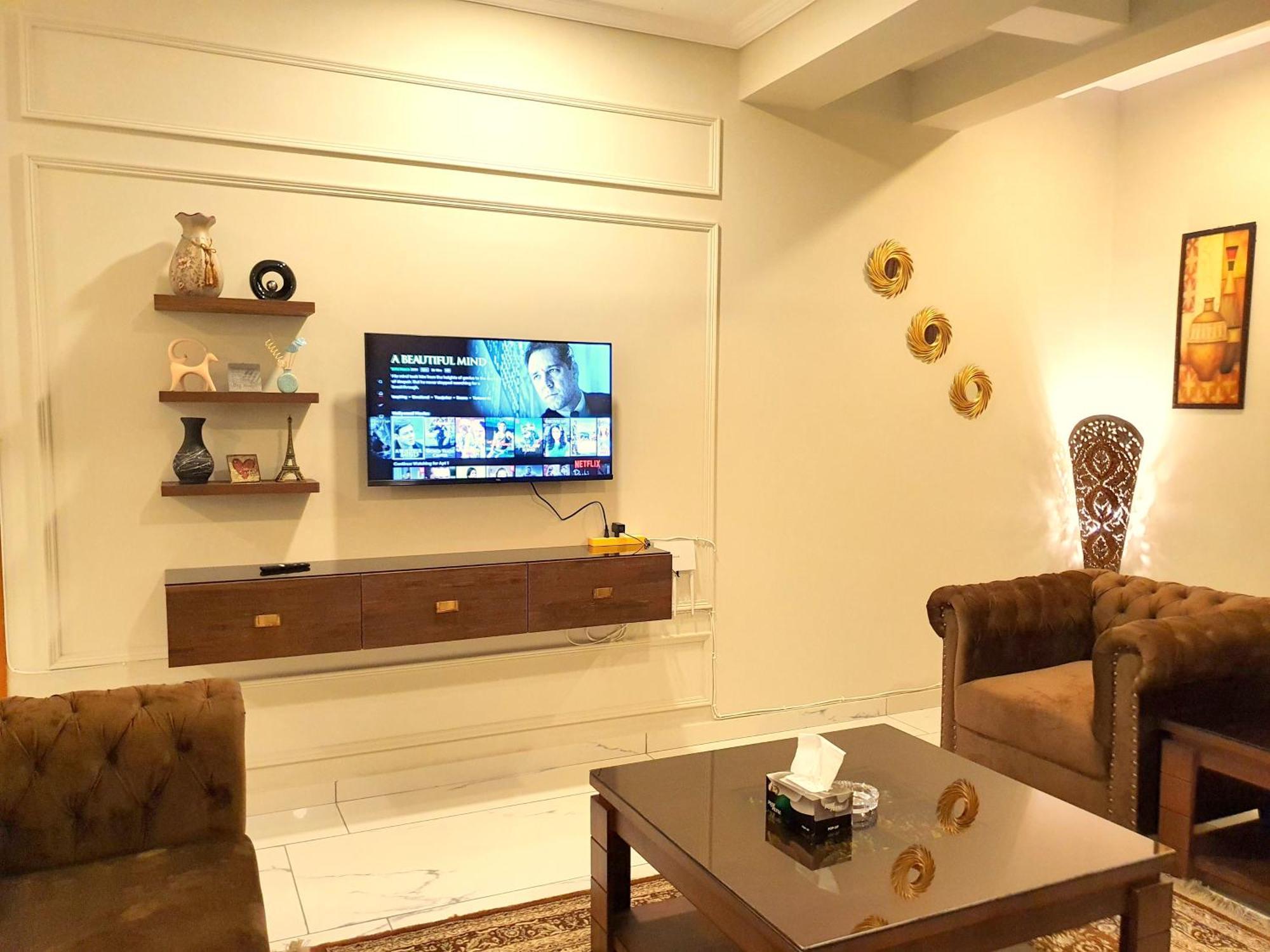 Luxurious Landing Apartments & Suites Bahria Town Rawalpindi Quarto foto